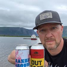 Nikki of Gold's Gym Chapel Hill talking about the Glute Coaster™ TL and its  benefits to their members.