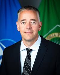 Jay Janzen's Instagram, Twitter & Facebook