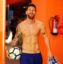 El nuevo tatuaje de lionel messi en la pierna derecha (@leomessi). Los Tatuajes De Lionel Messi Fotos Cuantos Tiene Y Su Significado Modaellos Com