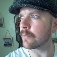 Aaron Benavides (@aaronibena)