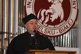Tłumaczył, że lekarze powinni rozwijać swoją wiedzę na temat szkodliwych działań alkoholu podobnie jak w przypadku. Biskup Piotr Greger Artykuly Zywiec Nasze Miasto