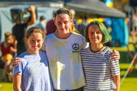 Picture gallery: Kambalda Christmas Tree event