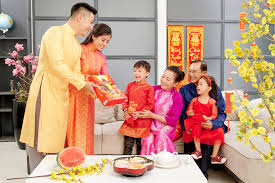Kính chúc mọi người một năm mới vui trong sức khỏe, trẻ. Sá»± Thay Ä'á»•i Trong Cach Chuc Táº¿t XÆ°a Va Nay á»Ÿ Miá»n Báº¯c Vov Giao Thong