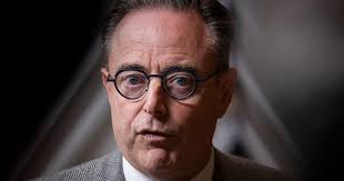 En POLITICO-bad boy? Meg?! roper Belgias statsminister De Wever : r/belgium