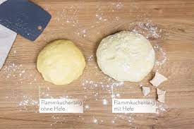 Flammkuchenteig Rezept Hauchdunn Mit Oder Ohne Hefe