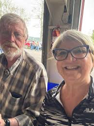 Relaxing awards dinner with team appreciation