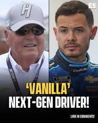 Sherry Dunker's Instagram, Twitter & Facebook