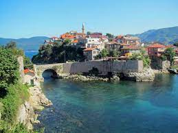 Amasra kaymakamı gökhan gürbüzerol 1973 yılında dünyaya gelmiştir. Bartin Amasra Gezi Rehberi Bartin Amasra Gezilecek Yerler Kucuk Ve Butik Oteller Sitesi