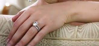 Carey Mulligan Daisy Buchanan S Ring In The Great Gatsby Mo Morganite Engagement Ring Vintage Vintage Gold Engagement Rings Unique Yellow Gold Engagement Ring