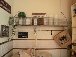 賃貸でもネジ要らず 重いものも置けちゃう 耐荷重バツグンな収納棚 の取り付け方 sumai 日刊住まい 棚 収納棚 インテリア