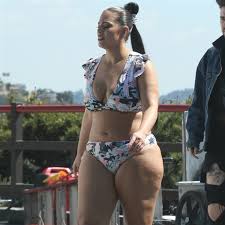 Realita Versus Photoshop Americke Femme Fatale Odhalily Sva Tela Bez Retuse Expres Cz