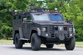 The bureau released a preliminary analysis that indicates that the number of auto thefts in 2020 totaled 873,080, a 9.2 percent increase compared with 2019, when its data showed that 799,644 thefts were recorded. Bilder Die Swat Trucks Der Us Polizei Bilder Autobild De