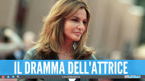 Giuliana de sio was born on april 2, 1956 in salerno, campania, italy. Hbjbxhe6n9stim