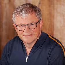 Daniel Hohenberger's Instagram, Twitter & Facebook