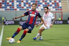 Crotone are on the verge of relegation while they could be soon joined by parma. Parma Sesto Positivo Per La Squadra Di Liverani Ma Parte Per Udine News Sportmediaset