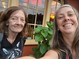 Talking to his daughter, I thought😁how sweet...