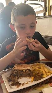 These small ones came for under 16 Burger 🍔 Challenge and unfortunately  for them and happiness for me they failed 😂👏💥At least some revenge in  the Under 16 Challenge as they have