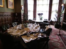 If you want to give your dining room tabletop a new look, use metal. 92 Victorian Dining Rooms Ideas Dining Room Victorian Dining Victorian