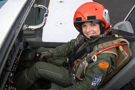 Voir plus d'idées sur le thème coiffure, avion de chasse, cheveux. Pilote Dans L Armee De L Air Mon Parcours D Apprentie Du Ciel L Etudiant