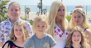 Tori spelling is an american actress and author. Tori Spelling And Dean Mcdermott Have Five Kids Together