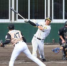先発の藤浪は序盤から再三ピンチを背負いながらも、何とか５回まで０点に封じた。 すると、６回。 先頭の佐藤輝が国吉から右中間へ衝撃の場外弾。 【阪神】佐藤輝明が衝撃の場外弾、藤浪晋太郎が１勝目 今季最多１４安打で大勝. é˜ªç¥žã®ãƒ‰ãƒ©ãƒ•ãƒˆï¼'ä½ ä½è—¤è¼æ˜ŽãŒå®Ÿæˆ¦åˆã‚¢ãƒ¼ãƒã¨ãªã‚‹é€†è»¢ï¼'ãƒ©ãƒ³ Sanspo Com ã‚µãƒ³ã‚¹ãƒ