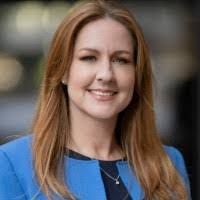 Carrie Mast's Instagram, Twitter & Facebook