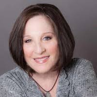 Jill Derose's Instagram, Twitter & Facebook