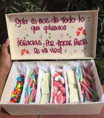 Los mejores detalles de boda, gran catálogo de detalles de boda originales y prácticos para regalar a tus invitados como recuerdo del gran día. Estas En El Lugar Correcto Para Regalo Birthdays Aqui Presentamos Regalo Cajas Que Esta Diy Birthday Gifts Boyfriend Anniversary Gifts Cute Boyfriend Gifts