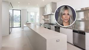 See more ideas about kardashian home, kim kardashian home, home. Kim And Kanye Sell Modern Mansion In Bel Air Variety