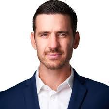 Brad Searle's Instagram, Twitter & Facebook