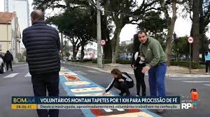 Mil voluntários montam tapetes para Corpus Christi em Guarapuava