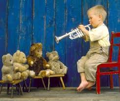 2 фразы в 1 тематике. Captive Audience Precious Children Cute Kids Beautiful Children