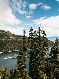 Located in a natural mountain meadow just minutes from the south shore lies this beautiful golf course. Things To Do In Lake Tahoe Architectural Digest
