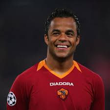 Chi ama la roma, legge la roma! Reliving Roma Mancini Makes Fools Of Lyon Chiesa Di Totti
