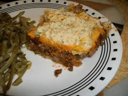 Bisquick Recipes With Ground Beef Ground Beef Cheese And Bisquick Layered Casserole Recipe Genius Kitchen Bisquick Recipes Recipes Ground Beef