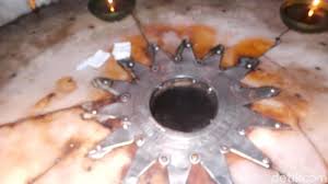 Beliau merupakan anak dari seorang wanita bani israel bernama yukabad. Kisah Nabi Isa As Yang Lahir Di Betlehem Dan Bisa Bicara Saat Bayi Halaman 3