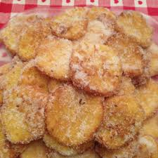 A chi si stia chiedendo quale riso per frittelle utilizzare, sappiate che i più indicati c'è chi usa accompagnare le frittelle di riso toscane con crema e chi, invece, le spolvera solo con dello zucchero semolato o a velo. Roberta La Golosona Cuoca Bolognese Frittelle Di Riso Toscane