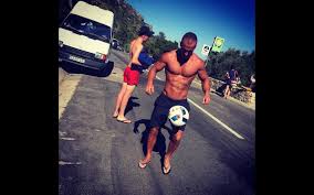 #toyzinho #nininho #nininho vaz maia #curraleira #as costas da cidade #gipsy music #portrait #retrato. Conheca O Cigano Sensual Que Serviu De Inspiracao A Pedro Barroso