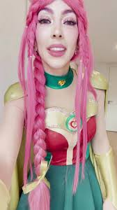 Muchos LULIPAMPINEROS escriben contando que una vez que leen la PRIMER  AVENTURA ... no pueden dejar de repetirla!!!!🤗 Eso para nosotras es una  emoción y una alegría muy grande!!!!!😃 LAURA MELANO (autora)