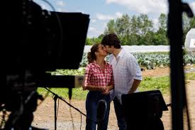 Happy valentines day 2021 gifs. Justin Trudeau On Twitter You Re My Rock You Re My Partner You Re My Best Friend Happy Valentine S Day Mon Amour Xo