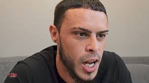 "Mi nombre es Perez Ifer Chris", Damas y caballeros, fanaticos de la  BuenaLuchaLibre, aquí estámos viendo quién podría ser nuestro Nuevo Campeón  Máximo. Apoyalo este Sábado en Batalla Por El Oro en su ...