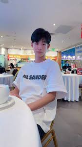 求片在推特上刷到的一位帅哥好像有八部片- Requests & Fills - SSM - 鹹豆漿