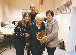 Ina benita, wbrew powielanym dotychczas informacjom, nie zginęła w czasie powstania warszawskiego, lecz zmarła czterdzieści lat później. Tylko U Nas Moja Babcia Ina Benita Rozmowa Z Alexandria Scudder Wnuczka Iny Benity Stare Kino Pl