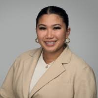 Genevieve Hyatt's Instagram, Twitter & Facebook