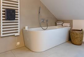 Der duschbereich erstreckt sich fast über die gesamte länge einschließlich dachschräge. Bury Haustechnik Traum In Der Dachschrage