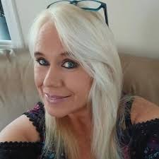 A stranger told me that I was beautiful today ❤️ I told her she was  beautiful 😊 I love those kind of people!!