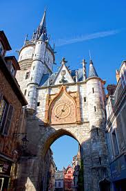 La Tour De L Horloge Auxerre Bourgogne Auxerre France Chateau France Auxerre