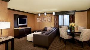 The hotel that has the most 3 bedroom suites is caesars palace. Gold Tower Parlor Suite Golden Nugget Las Vegas