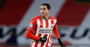 Mohammed ihattaren vs charles matos. From Lounging To Shining Mohamed Ihattaren Can Keep Up With His Own Talent Psv Netherlands News Live