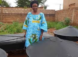 Jocelyne Ouedraogo Responsable De L Unite De Transformation De Fruits Du Burkina Utfb Nous Produisons Et Commercialisons Des Produits De Qualite Lefaso Net